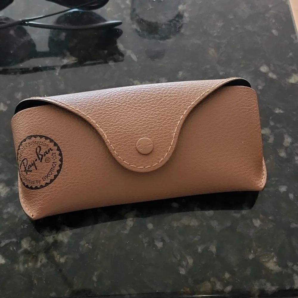 Ray-ban sunglasses - polarized - Picture 3 of 3